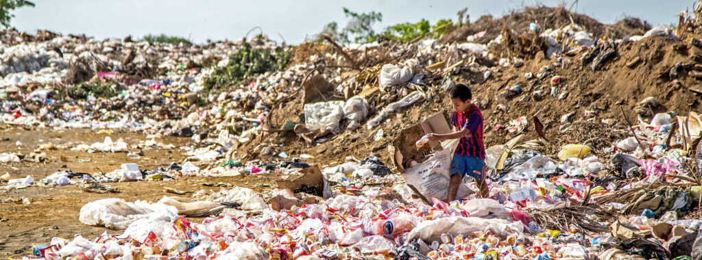 ප්ලාස්ටික් දූෂණය නැවැත්වීමට නම් ප්ලාස්ටික් නිෂ්පාදනය නතර කළ යුතු බව විද්‍යාඥයෝ පවසති